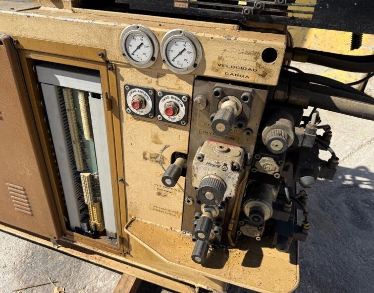 SOMAR MACHINE DE MOULAGE PAR INJECTION PLASTIQUE